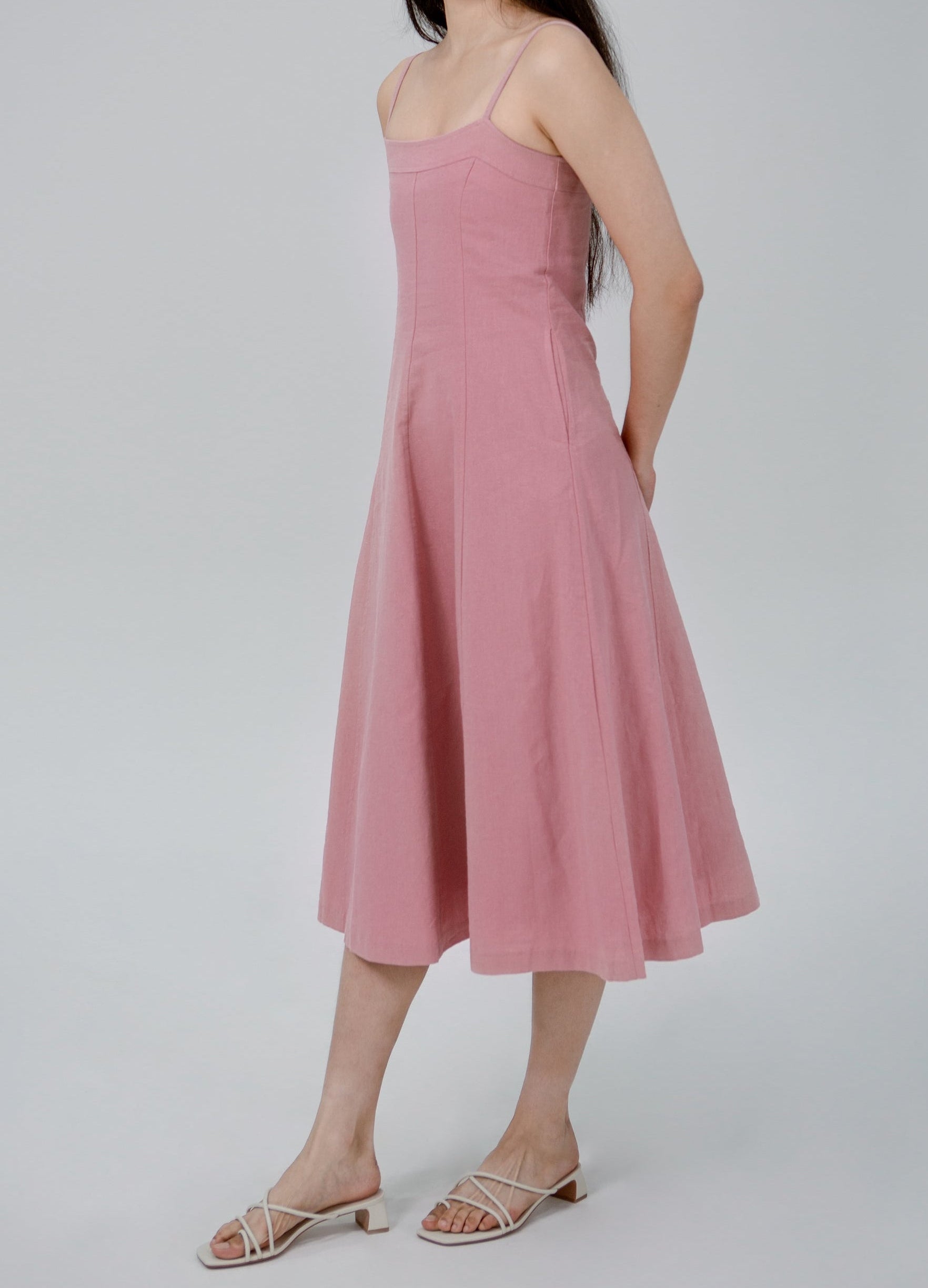 Nuruk Linen Dress Nuruk Linen Dress