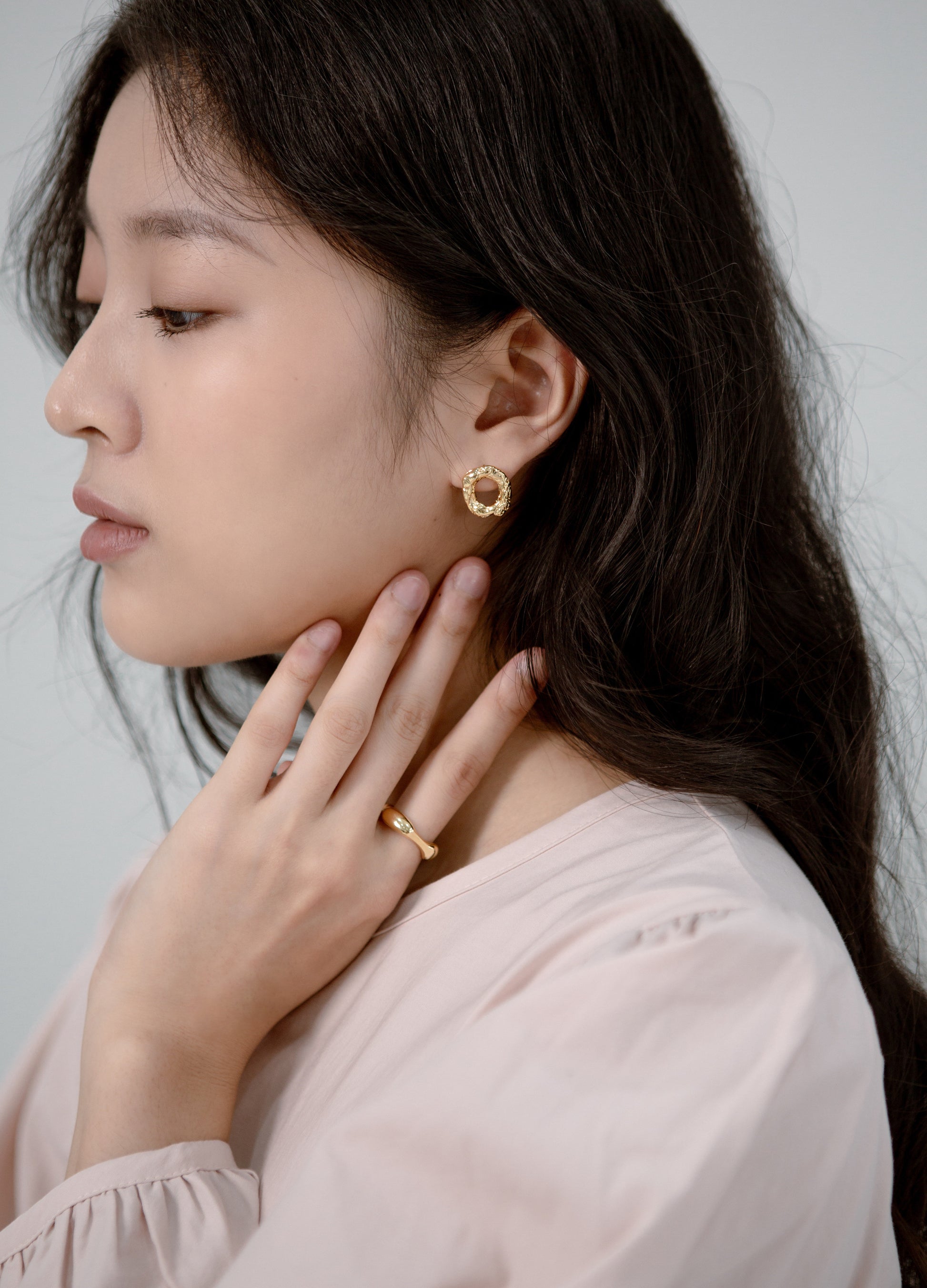 Saero Collective Korean Fashion Singapore Korean Accessories Earrings Made in Korea Seoul Minimalist Korean Fashion 925 Silver Gold Ring