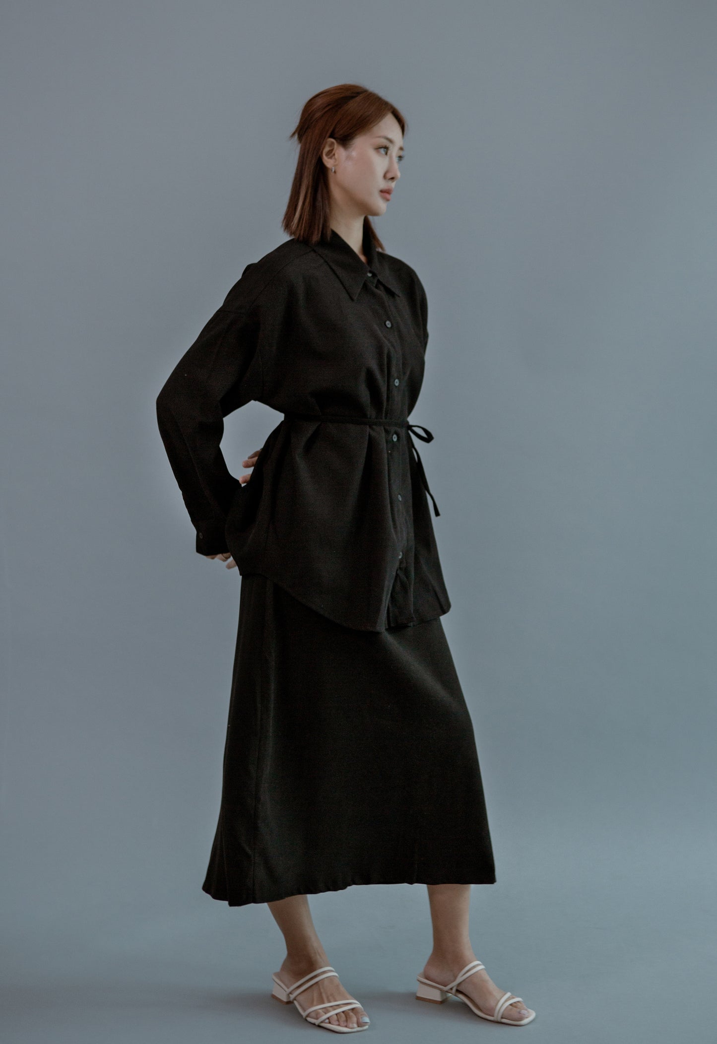 Saero Collective Made in Korea Korean Fashion Singapore Minimalist Fashion and Accessories Korean Clothes Black Midi Skirt