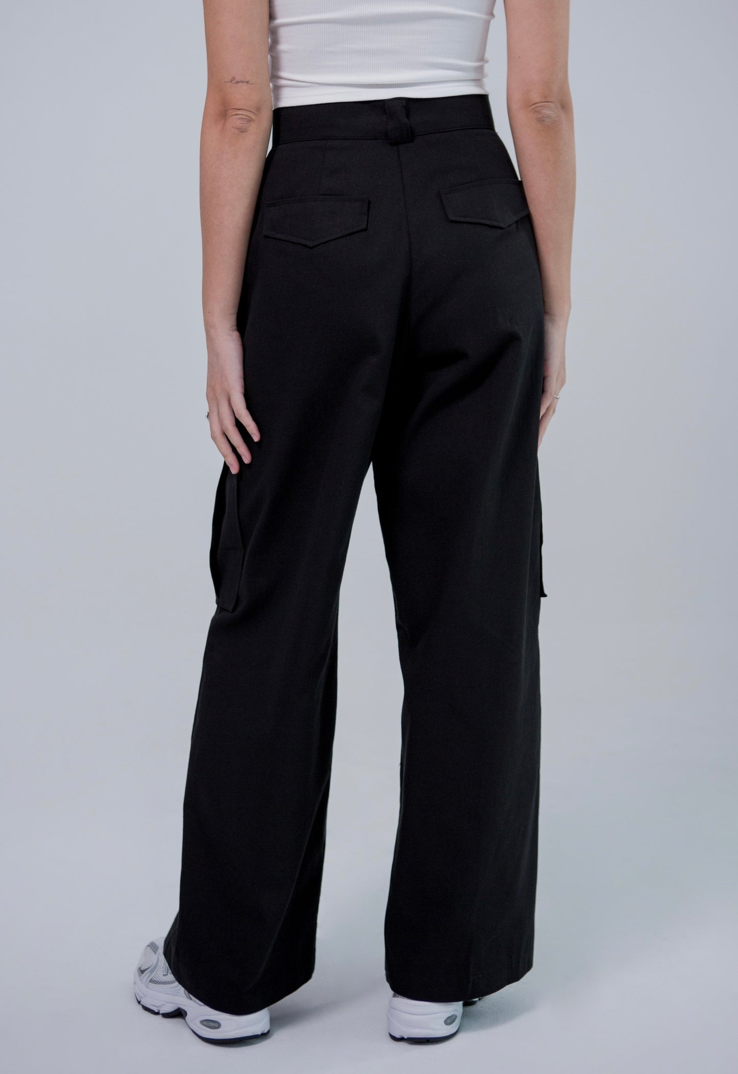 Black Cargo Pants Saero Collective Made in Korea Korean Fashion Singapore Minimalist Fashion