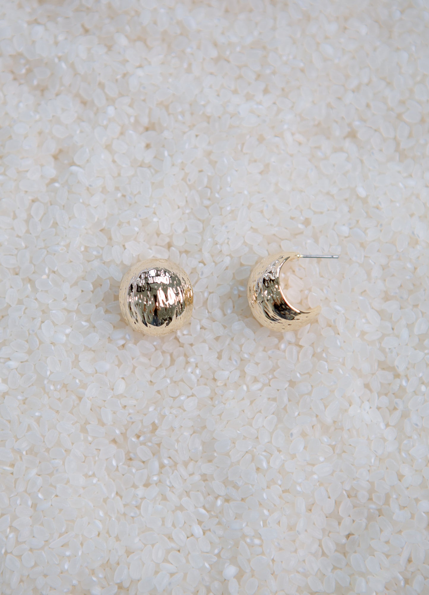 Saero Collective Korean Fashion Singapore Korean Accessories Earrings Made in Korea Seoul Minimalist Korean Fashion Gold Earrings