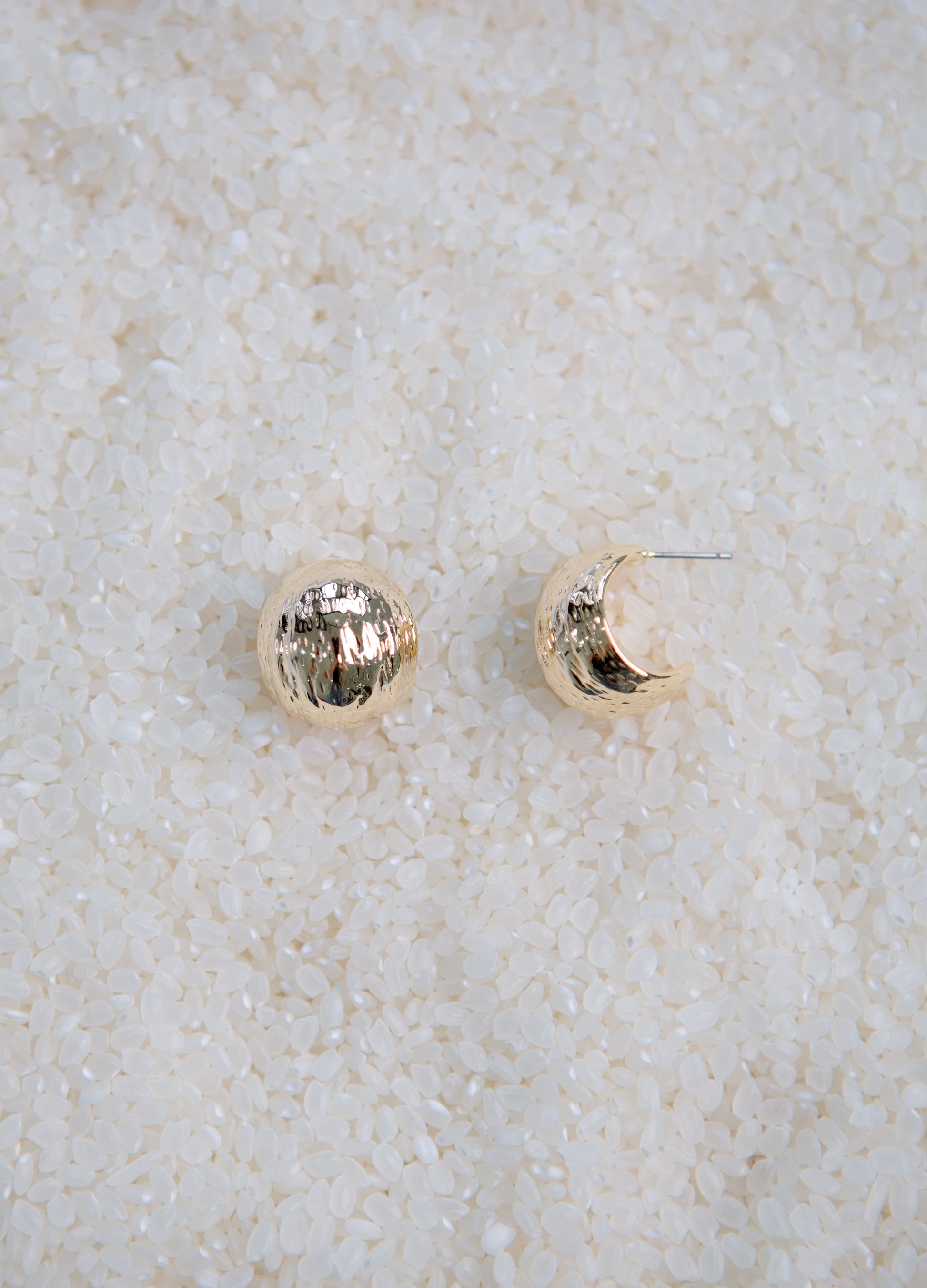 Saero Collective Korean Fashion Singapore Korean Accessories Earrings Made in Korea Seoul Minimalist Korean Fashion Gold Earrings